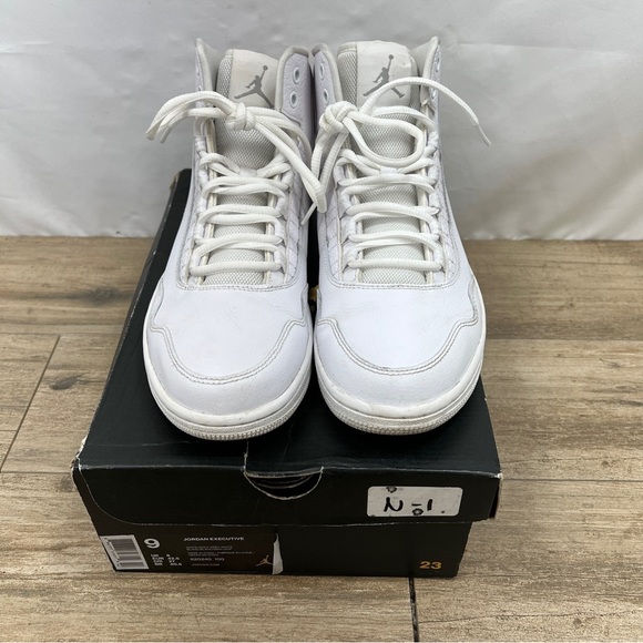 NIKE JORDAN EXECUTIVE HIGH-TOP TRAINERS- Triple White. Men’s 9 820240100 W/Box - Picture 5 of 13